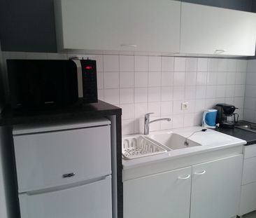 Appartement Niort Studio meublé 27 m2 - Photo 4