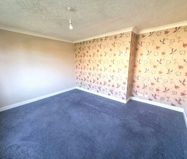Terraced House to rent on - Photo 2