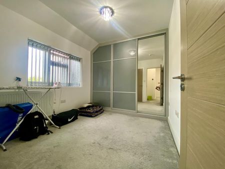 5 Bed Semi-Detached House, Fairmead Road, CR0 - Photo 5