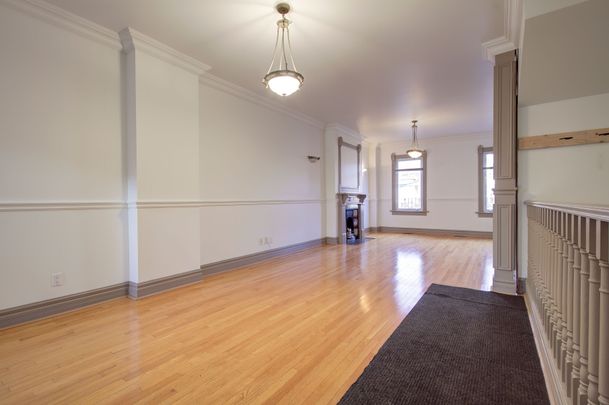 For Lease - 39 Grange Avenue Unit# Upper, Toronto, Ontario - Photo 1