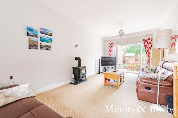 4 bedroom detached house to rent - Photo 1