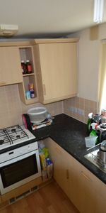 2 bed flat to rent in The Fairways, Golden Mile View, NP20 - Photo 3