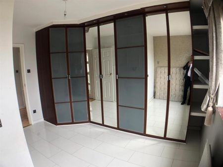 4 bedroom maisonette to rent - Photo 3