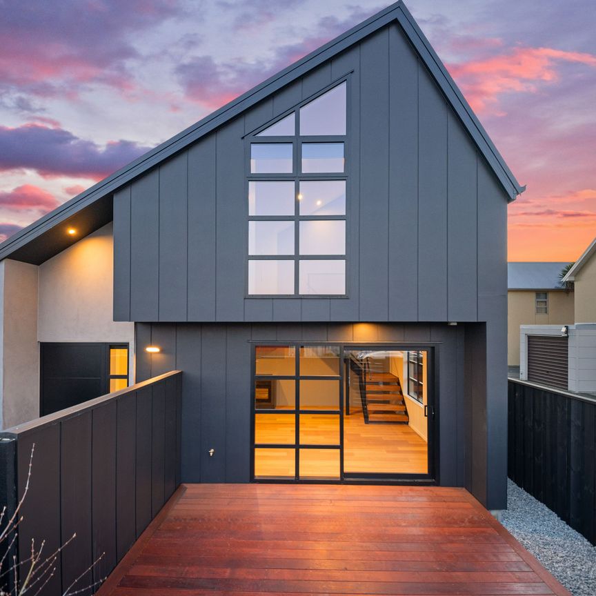 Modern Comfort Meets Easy Living in Riccarton - Photo 1