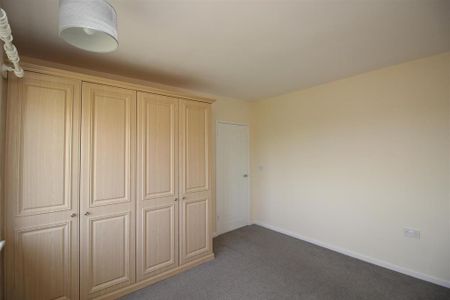 3 bedroom detached house to rent - Photo 3