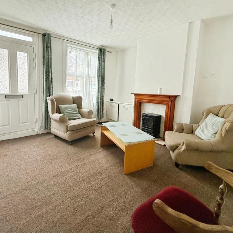 2 bedroom terraced house to rent - Photo 1