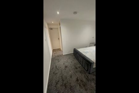 Room in a Shared House, Ford Street, B18 - Photo 2