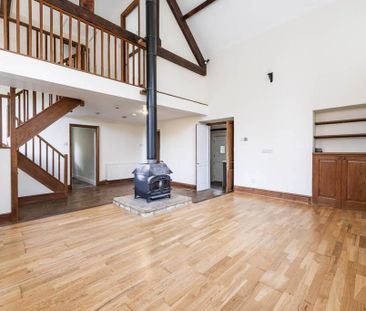 3 bedroom detached house to rent - Photo 3