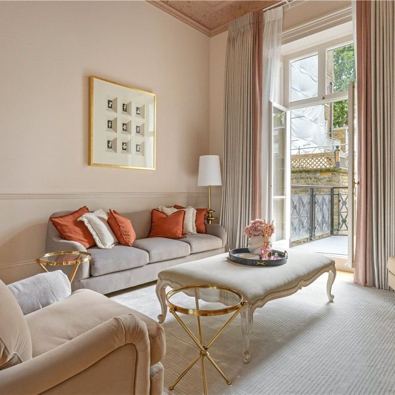 An entire townhouse in Knightsbridge that has recently come to the Lettings' market offers flexible accommodation and encompasses not only four receptions, five bedrooms and a passenger lift but also staff accommodation. EPC rating E | Council Tax Band H - Photo 1