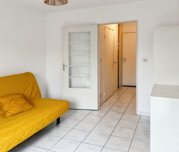 A Louer - T1 avec place de parking privée - AIX EN PROVENCE - Photo 2