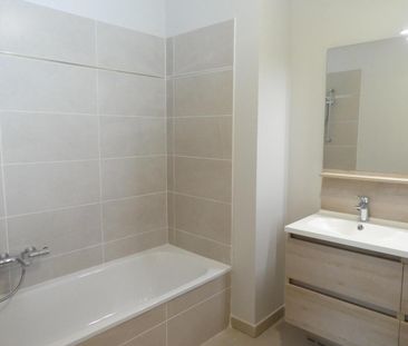 Location Appartement 3 pièces 59m² FREJUS 83600 - Photo 3