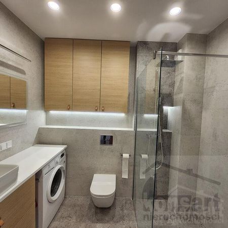 Komfortowe 2 pokoje z balkonem i garażem. - Фото 2