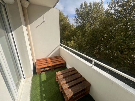 Location Appartement 3 pièces 70m² VALENCE 26000 - Photo 2