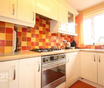 3 bedroom terraced house to rent - Photo 6