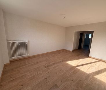 Location Appartement 3 pièces 66m² - Photo 2