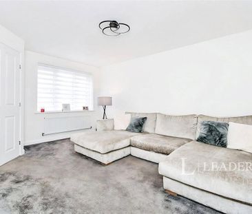 3 bedroom semi-detached house to rent - Photo 2