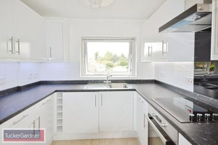 De Freville Road, Great Shelford - Photo 3