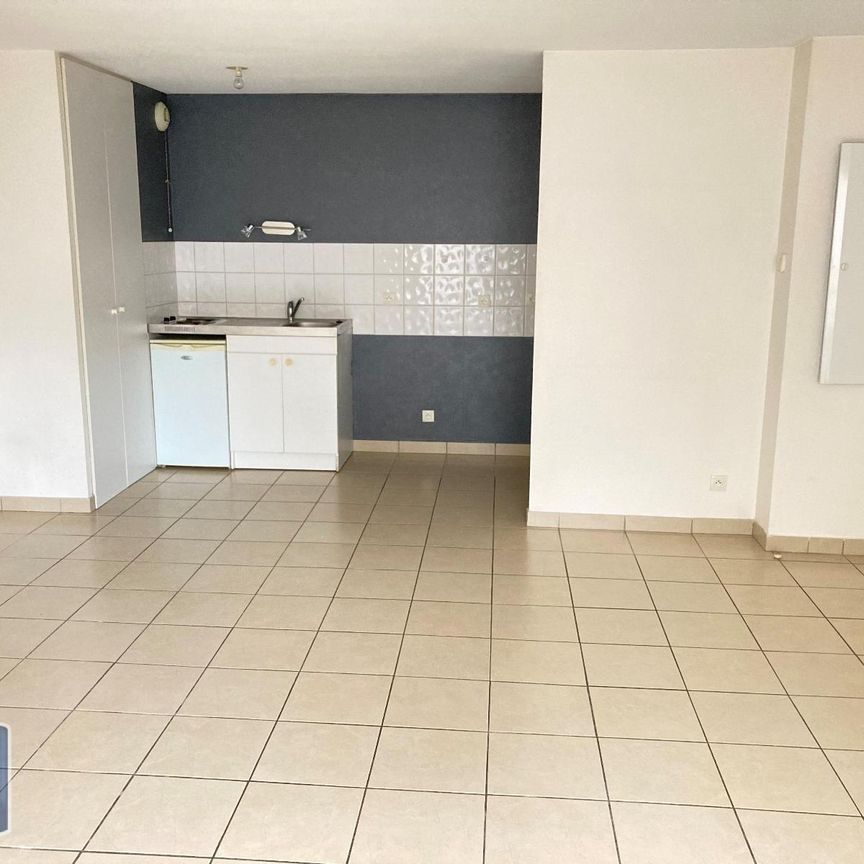 Location Appartement 2 pièces 48m² CHALON SUR SAONE 71100 - Photo 2