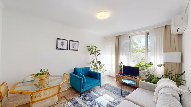 Light, Lifestyle and Location - Photo 1