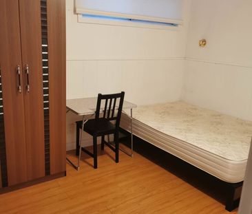 For Lease - 137A MARKHAM Street Unit# Basement, Toronto, Ontario - Photo 1