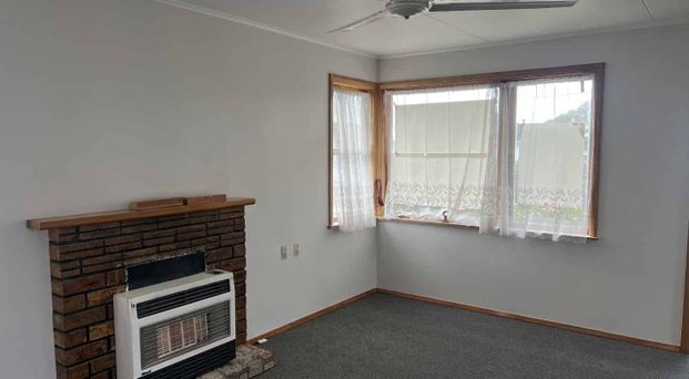 Spacious Four Bedroom Home - Photo 1