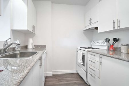 2500 Cavendish Blvd., Montréal, QC - Photo 3