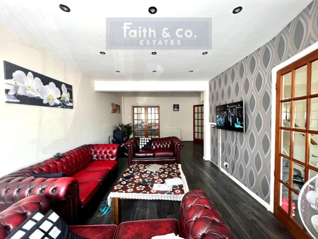 3 bedroom terraced house to rent - Photo 2