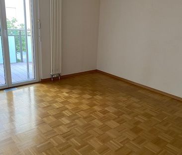 Appartement de 2.5 pièces avec balcon au 2ème étage à Vevey - Photo 2