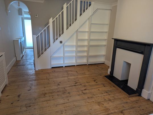 3 bedroom terraced house to rent - Photo 1