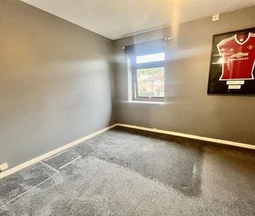 2 bedroom end of terrace house to rent - Photo 2