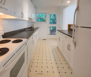 For Lease - 964 Bakervale Drive Unit# 1, Carlington - Central Park,... - Photo 5