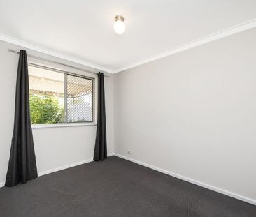 Spacious Family Living in a Prime Hamersley Location - Photo 5