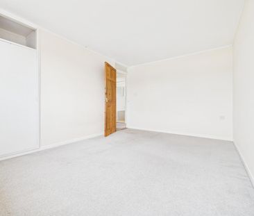 3 bedroom end of terrace house to rent - Photo 6