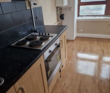 2 Bed Flat, Daubeney Tower, SE8 - Photo 1
