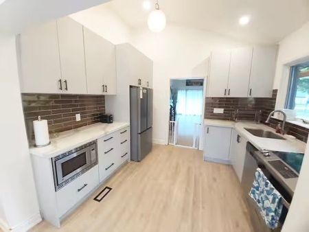 For Lease - 45 Botany Hill Road, Toronto, Ontario - Photo 2