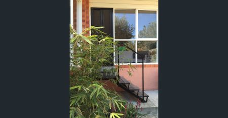 Courtyard living in the heart of Hawthorn - Photo 4