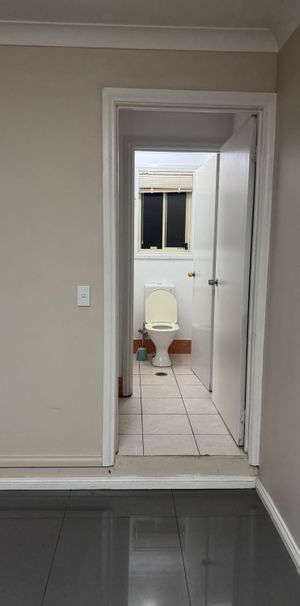 Toongabbie - Photo 1