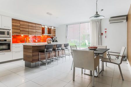 For Lease - 28 Admiral Road Unit# Th3, Toronto, Ontario - Photo 3