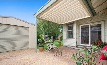 4 Robb Street, Spotswood - Photo 2