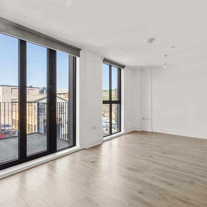 Studio to rent - Photo 1