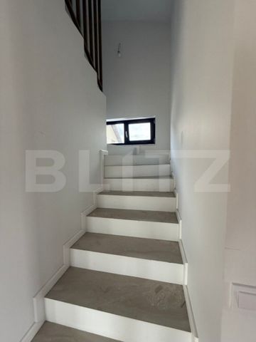 Duplex spectaculos de inchiriat, cu 5 camere, 5 bai, 270 mp, - Fotografie 3