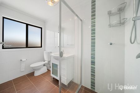 Modern 3 Bedroom Ensuite Townhouse - Photo 5