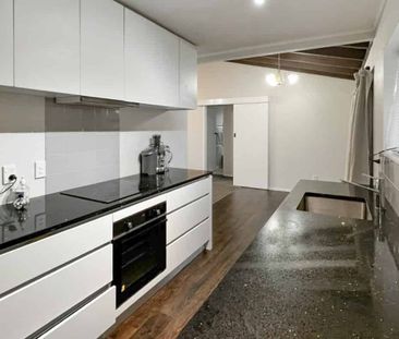 CLOVERLEA- 3 BEDROOMS - Photo 3