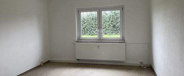 Wunderschöne Dachgeschosswohnung in herrlicher grüner Umgebung! - Foto 1