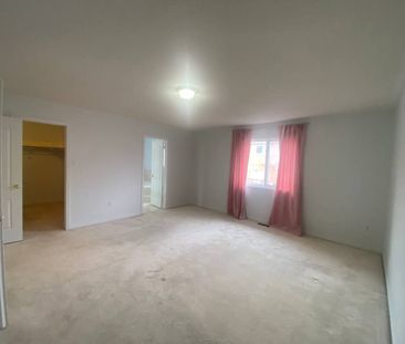 For Lease - 422 Woodspring Avenue, Newmarket, Ontario - Photo 4