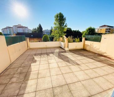 Location Appartement 4 pièces 83m² CHARNAY LES MACON 71850 - Photo 2