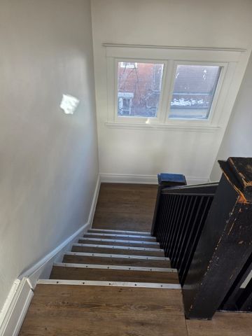 For Lease - 985 Main Street Unit# 5, Hamilton, Ontario - Photo 2