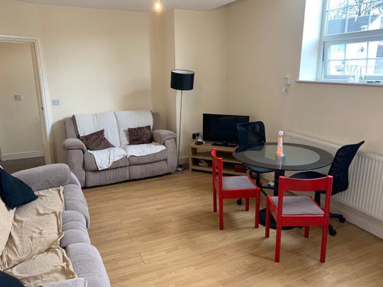 Raglan Road, Hyde Park, Leeds, LS6 - Photo 1