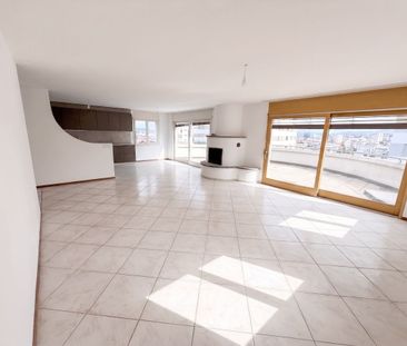 LOUÉ - Spacieux appartement de 5.5 pièces au dernier étage avec terrasse et balcons - Conthey - Foto 3