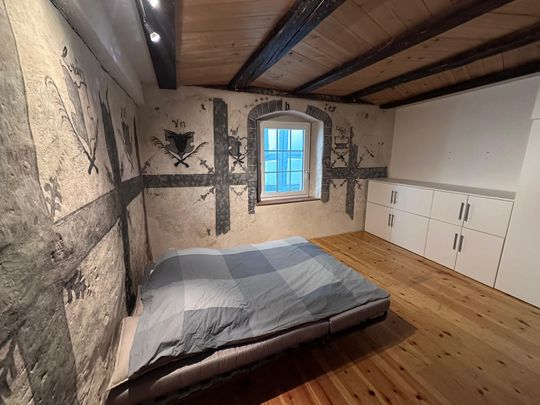 Charmante 5-Zimmer-Maisonette mit Dachterrasse in Zug Altstadt - Foto 1